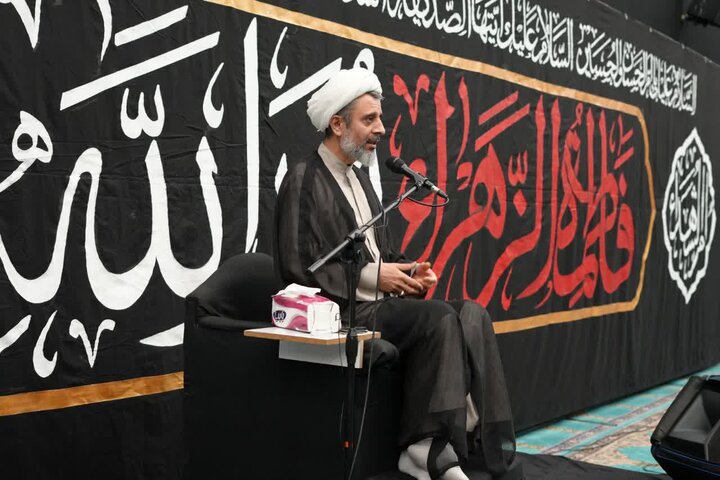 تصاویر/  مراسم عزاداری دهه اول فاطمیه در مصلای امام خمینی رحمه الله ارومیه
