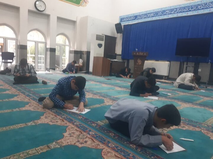 تصاویر/ برگزاری آزمون اختبار و تثبیت طلاب ورودی مدرسه علمیه شهید امام خامنه‌ای ارومیه