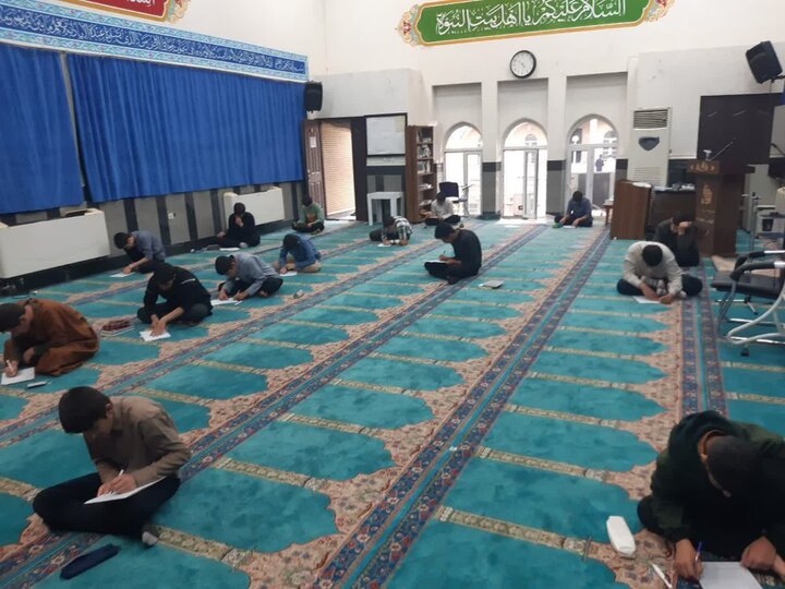 تصاویر/ برگزاری آزمون اختبار و تثبیت طلاب ورودی مدرسه علمیه شهید امام خامنه‌ای ارومیه