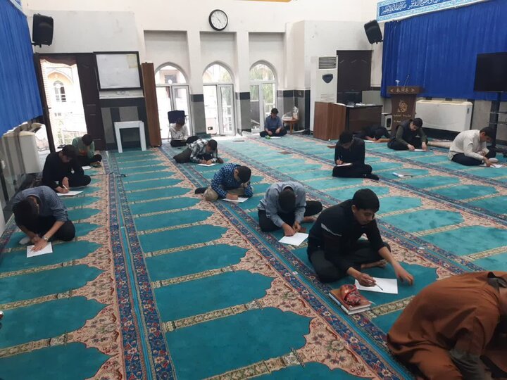 تصاویر/ برگزاری آزمون اختبار و تثبیت طلاب ورودی مدرسه علمیه شهید امام خامنه‌ای ارومیه