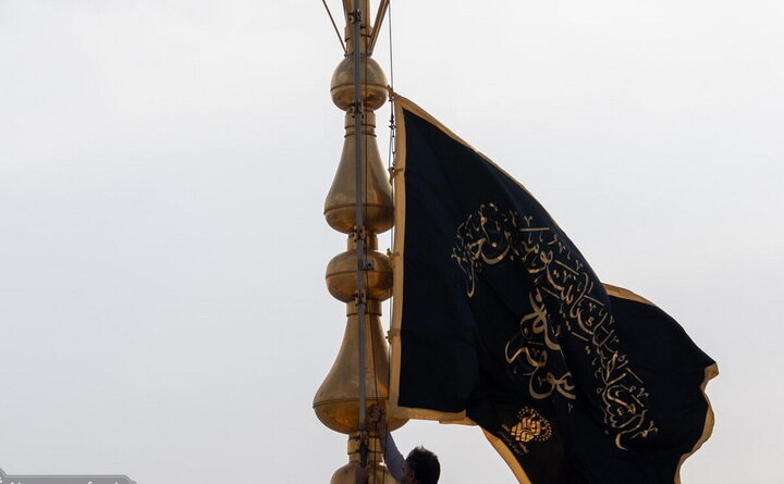 Photos/Le sanctuaire de Hazrat Masoumeh à Qom se pare des couleurs du deuil de Fatima al-Zahra