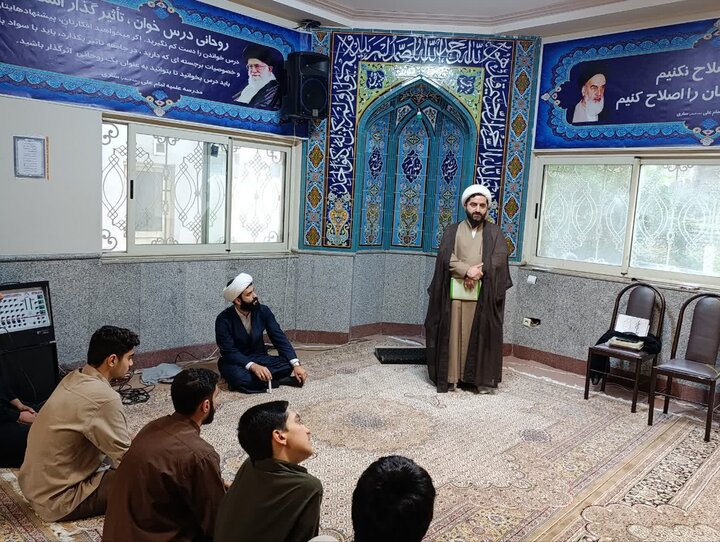 تصاویر / حضور مدیر حوزه علمیه مازندران، در کارگاه صرف ویژه طلاب المپیادی