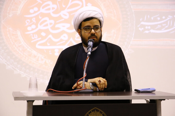 تصاویر| نشست هم اندیشی رئیس مرکز خدمات حوزه های علمیه با اعضای سازمان بسیج اساتید و نخبگان حوزه علمیه اصفهان