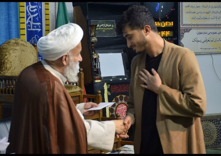 تصاویر / تجلیل از طلاب ممتاز سال گذشته در مدرسه علمیه خاتم الانبیاء (ص) بابل