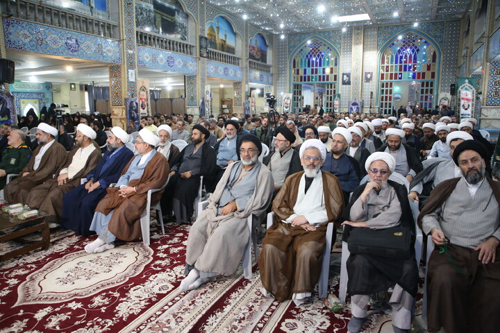تصاویر/ برگزاری سی وسومین اجلاسیه نماز در اصفهان