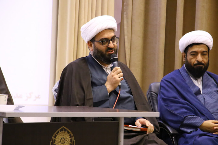 تصاویر| نشست مدیران مدارس علمیه اصفها با رئیس مرکز خدمات حوزه های علمیه کشور