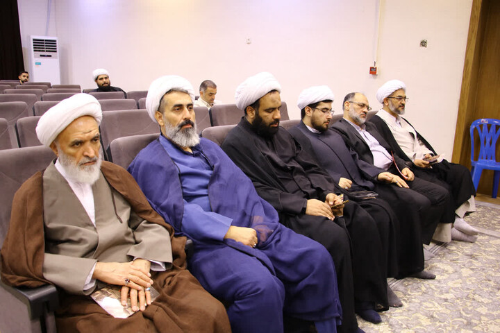 تصاویر| نشست مدیران مدارس علمیه اصفها با رئیس مرکز خدمات حوزه های علمیه کشور