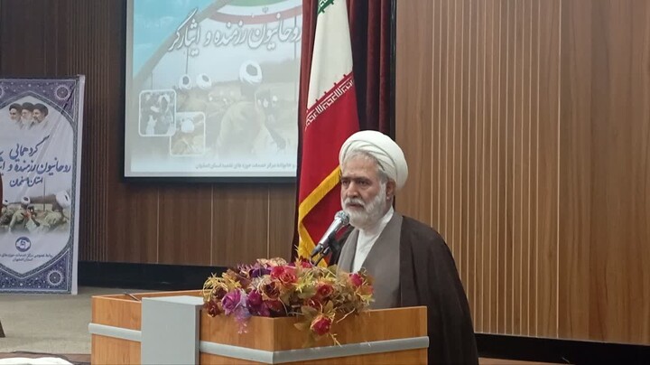 تصاویر| گردهمایی روحانیون رزمنده و ایثارگر حوزه علمیه اصفهان با حضور رئیس مرکز خدمات حوزه‌های علمیه