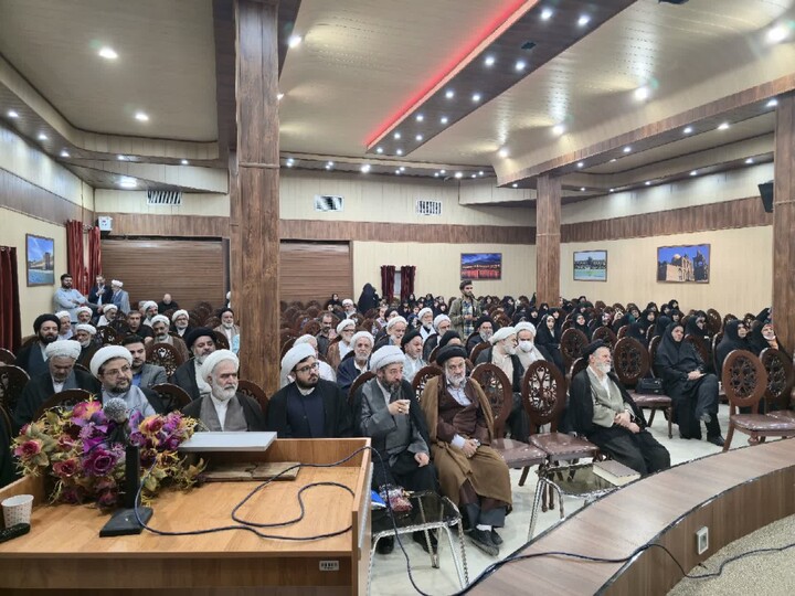 تصاویر| گردهمایی روحانیون رزمنده و ایثارگر حوزه علمیه اصفهان با حضور رئیس مرکز خدمات حوزه‌های علمیه