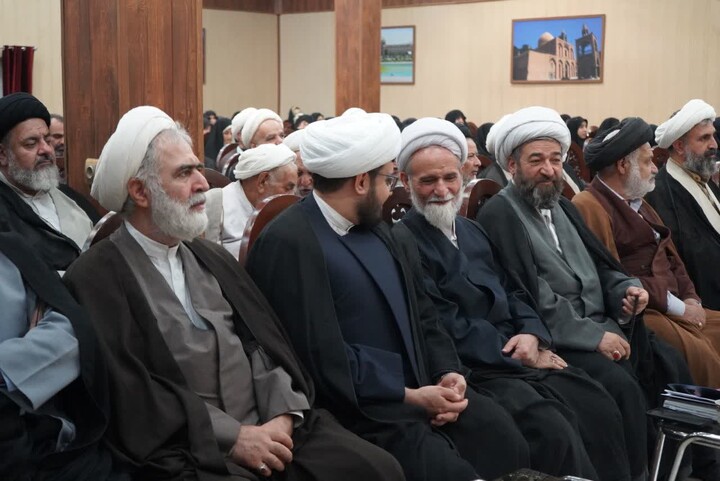 تصاویر| گردهمایی روحانیون رزمنده و ایثارگر حوزه علمیه اصفهان با حضور رئیس مرکز خدمات حوزه‌های علمیه