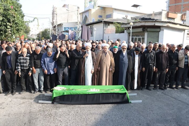 تصاویر/  اقامه نماز و تشییع پیکر جانباز و رزمنده دفاع مقدس در بهشهر، با حضور نماینده ولی‌فقیه مازندران