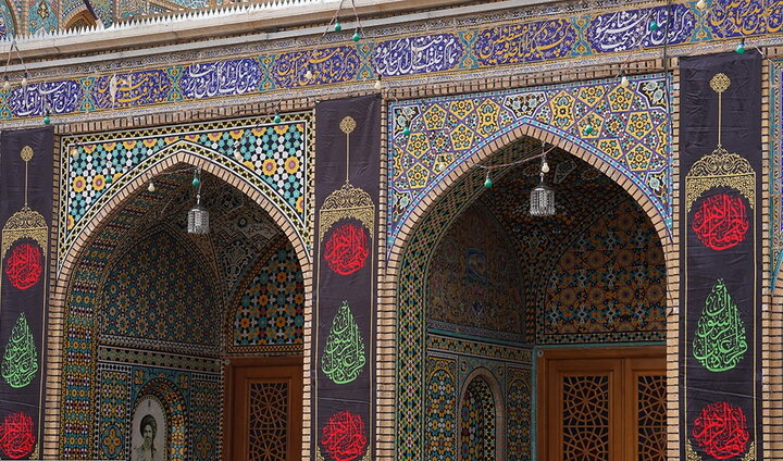 حرم بانوی کرامت سیاهپوش عزای مادر سادات شد