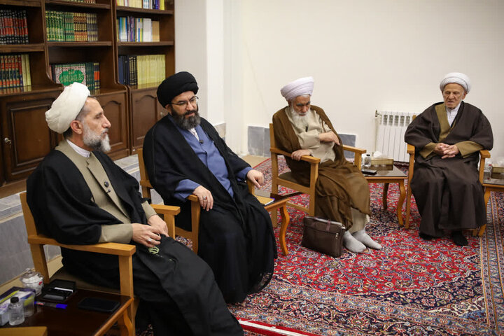 تصاویر / دیدار امام جمعه قزوین با علما وروحانیون استان زنجان