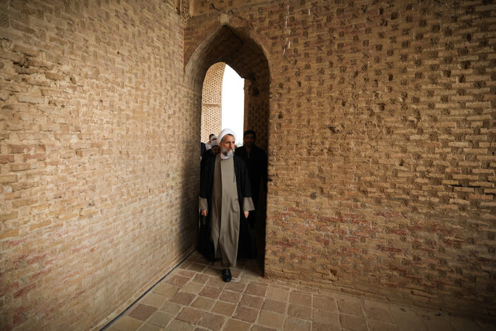 تصاویر / بازدید امام جمعه قزوین از گنبد تاریخی سلطانیه زنجان