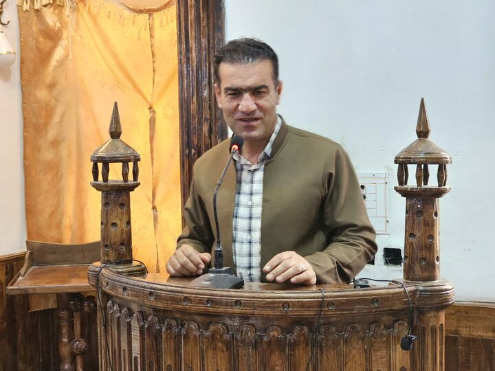 تصاویر/دیدار و گفت‌وگوی نماینده ولی‌فقیه در کردستان با مردم شهر اورامان