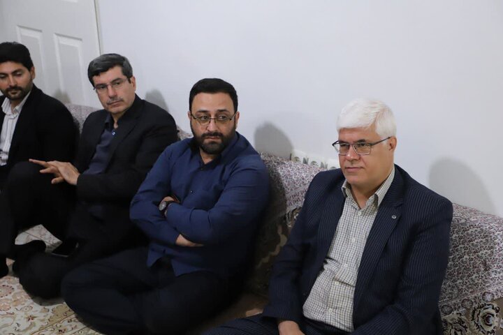 تصاویر/دیدار رئیس سازمان صداوسیما با خانواده شهید والامقام «احمد عابدی»