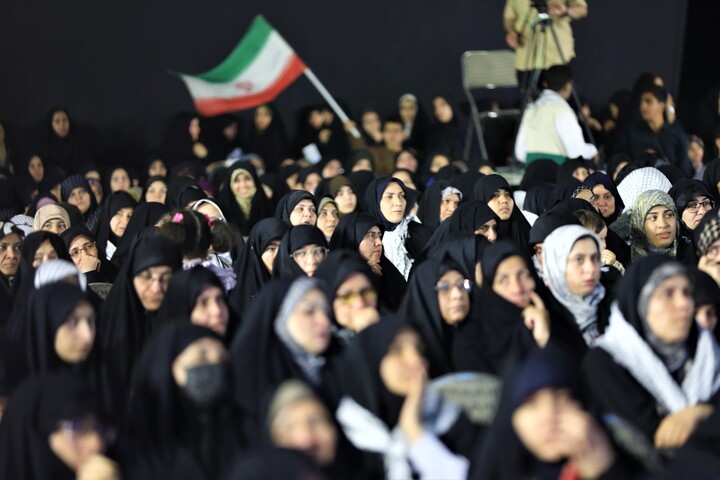 تصاویر/ اولین یادواره شهدای شاخص پدافند غیرعامل کشور و گرامیداشت شهدای یزدی جنگ‌های تحمیلی اخیر