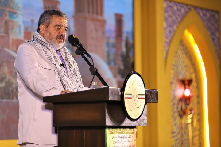 تصاویر/ اولین یادواره شهدای شاخص پدافند غیرعامل کشور و گرامیداشت شهدای یزدی جنگ‌های تحمیلی اخیر