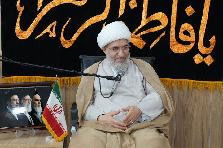 تصاویر/دیدار جمعی از اساتید و طلاب حوزه علمیه اراک با آیت‌الله اراکی