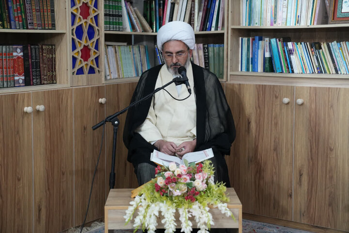 تصاویر/دیدار جمعی از اساتید و طلاب حوزه علمیه اراک با آیت‌الله اراکی