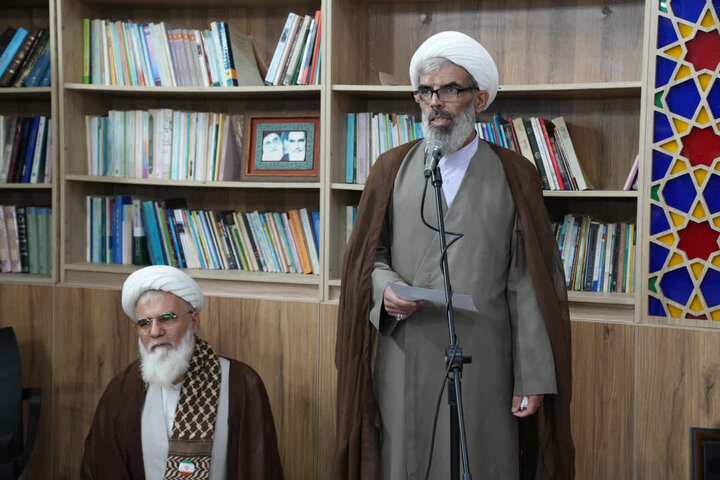 تصاویر/دیدار جمعی از اساتید و طلاب حوزه علمیه اراک با آیت‌الله اراکی
