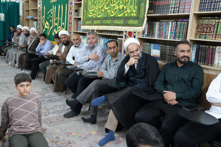 تصاویر/دیدار جمعی از اساتید و طلاب حوزه علمیه اراک با آیت‌الله اراکی