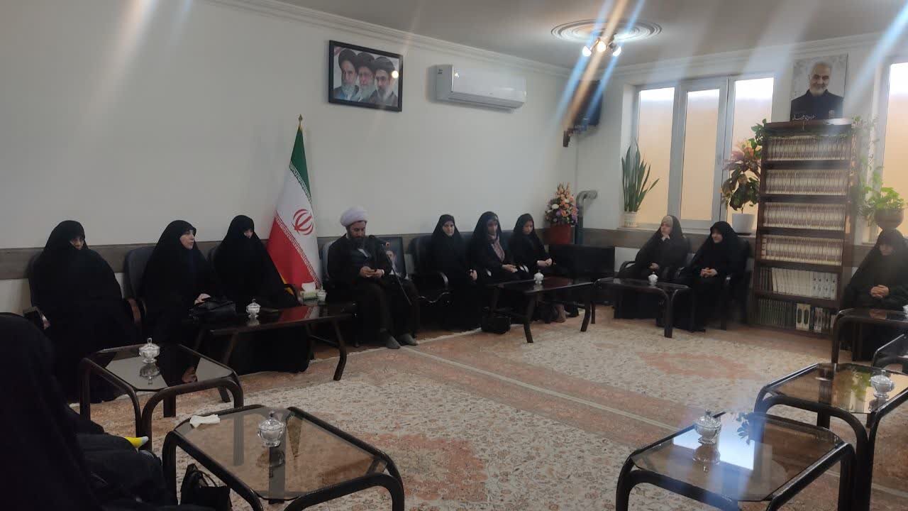 طلبگی تنها به فراگیری دروس حوزوی محدود نمی‌شود