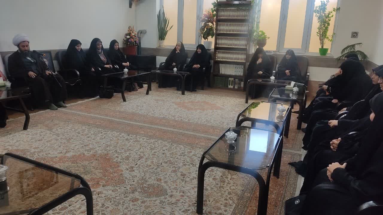 طلبگی تنها به فراگیری دروس حوزوی محدود نمی‌شود