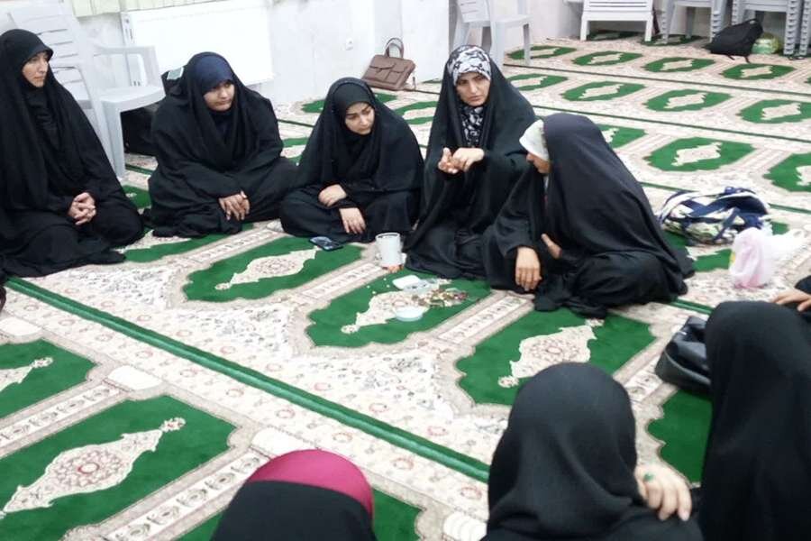 کارگاه آموزش مهارت‌های هنری در مدرسه علمیه گناوه برگزار شد