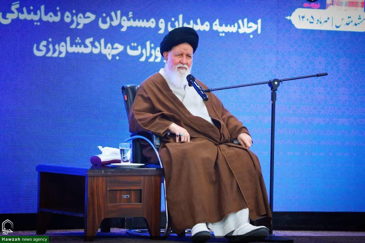 مسئولیت جهادی، عبور از انفعال و محدودیت‌های اداری را می‌طلبد/ روحانیت مجاهدانه پای اسلام و تشیع بایستند