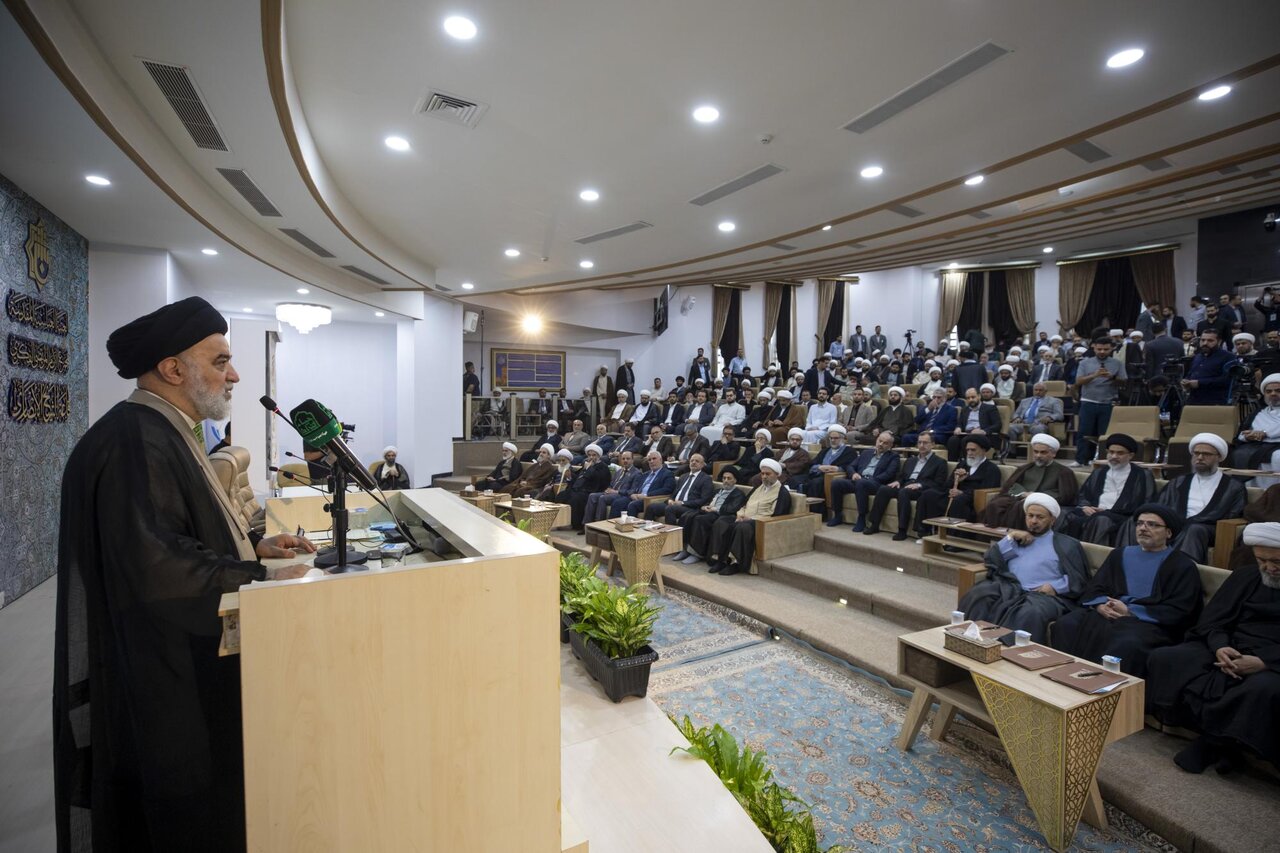 متولي العتبة العباسية يؤكّد أن ألف عام من العطاء جعل النجف قوةً فكرية واجتهادية تدرأ الفتن