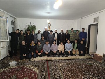 تجلیل طلاب تویسرکانی از خدمات استاد پیشکسوت حوزه+تصاویر
