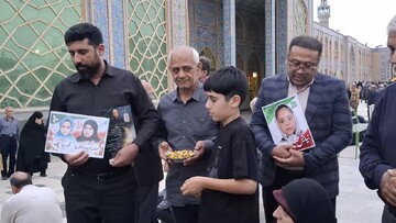 حضور خانواده شهدای مدرسه شجره طیبه میناب در هلال بن علی (ع)}+تصاویر