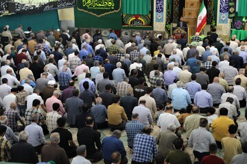 تصاویر/ برگزاری نماز جمعه بخش مرکزی یزد در مسجدجامع احمد آباد مشیر