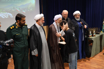 تصاویر/  همایش تجلیل از خادمان و نقش‌آفرینان عرصه حضور در ساری