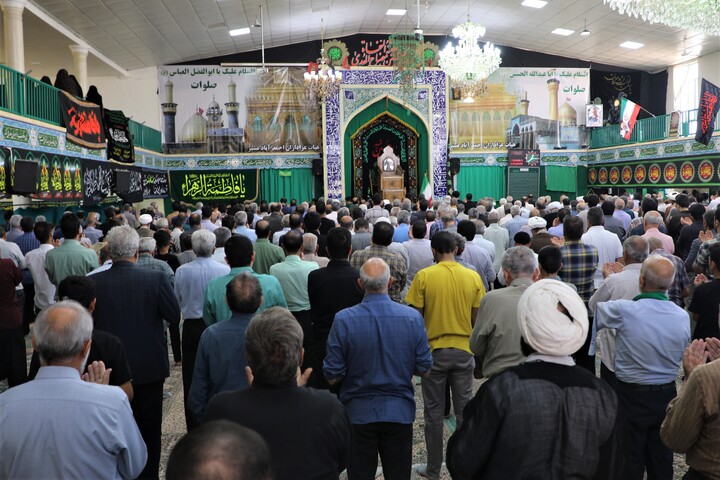 تصاویر/ برگزاری نماز جمعه بخش مرکزی یزد در مسجدجامع احمد آباد مشیر