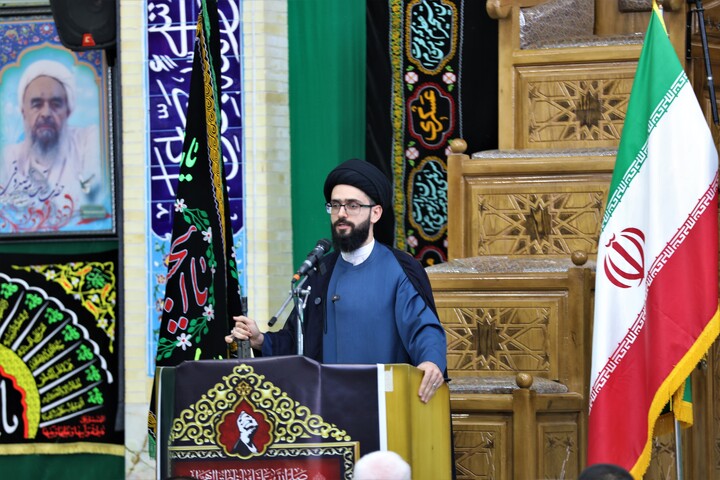 تصاویر/ برگزاری نماز جمعه بخش مرکزی یزد در مسجدجامع احمد آباد مشیر