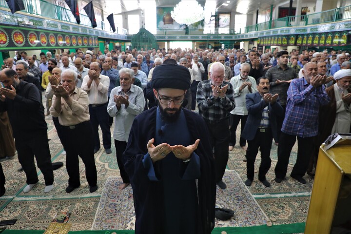 تصاویر/ برگزاری نماز جمعه بخش مرکزی یزد در مسجدجامع احمد آباد مشیر