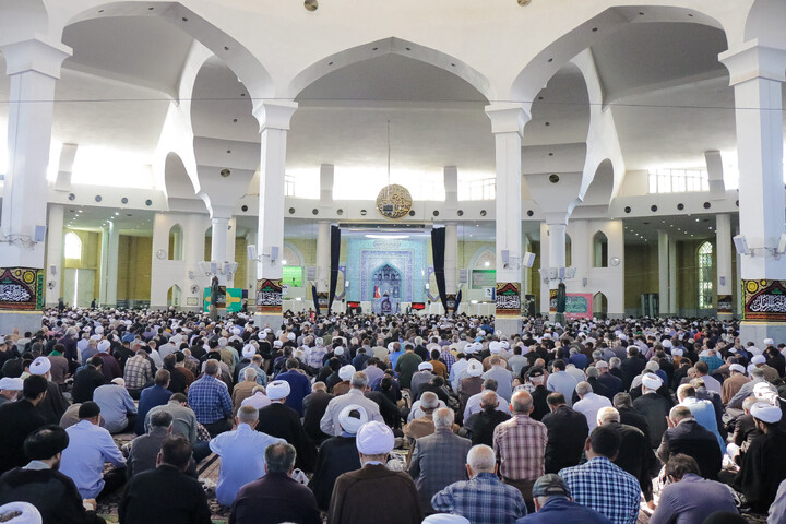 تصاویر/ اقامه نماز عبادی سیاسی جمعه در شهر مقدس قم