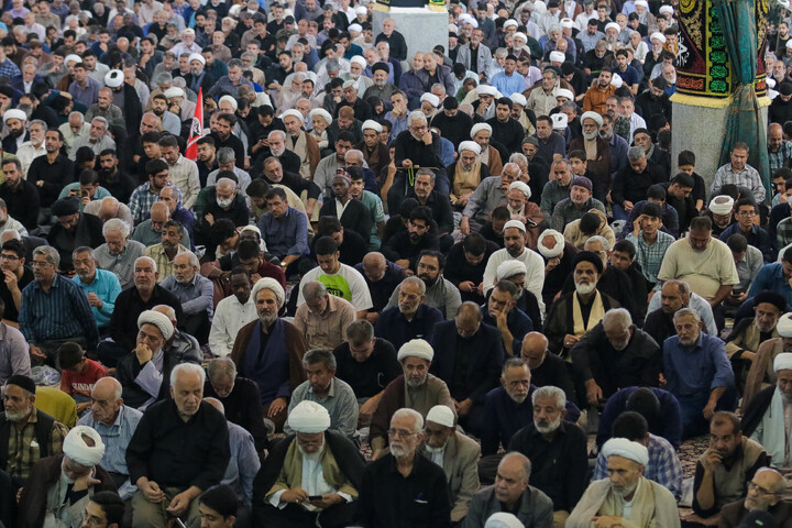 تصاویر/ اقامه نماز عبادی سیاسی جمعه در شهر مقدس قم