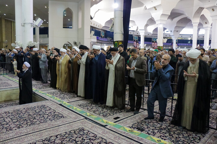 تصاویر/ اقامه نماز عبادی سیاسی جمعه در شهر مقدس قم