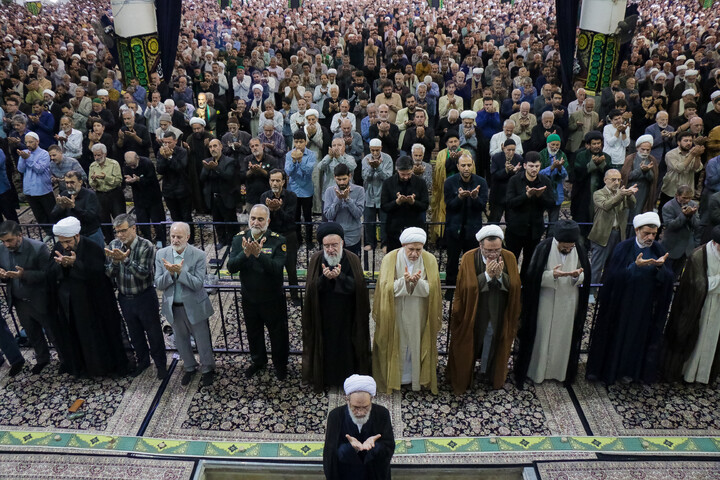 تصاویر/ اقامه نماز عبادی سیاسی جمعه در شهر مقدس قم