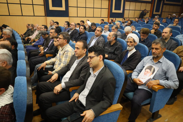 تصاویر/ حضور نماینده ولی‌فقیه مازندران در همایش تجلیل از خادمان و نقش‌آفرینان عرصه حضور در ساری