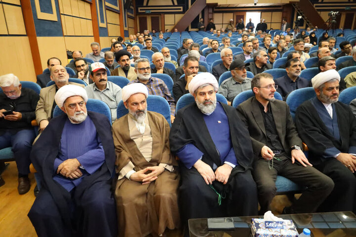 تصاویر/ حضور نماینده ولی‌فقیه مازندران در همایش تجلیل از خادمان و نقش‌آفرینان عرصه حضور در ساری