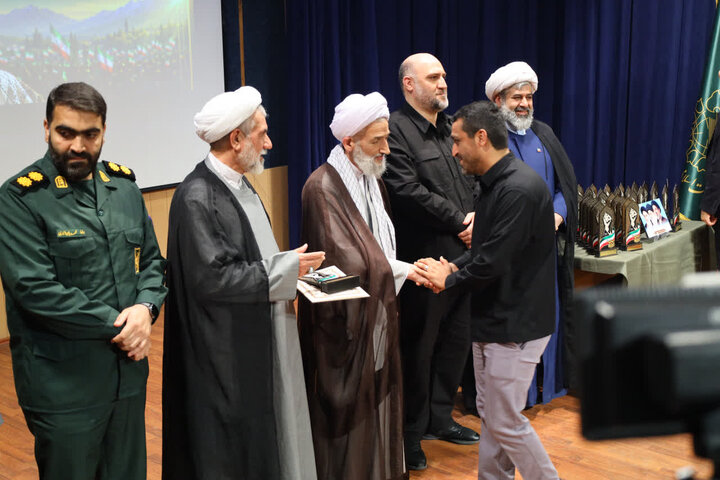 تصاویر/ حضور نماینده ولی‌فقیه مازندران در همایش تجلیل از خادمان و نقش‌آفرینان عرصه حضور در ساری