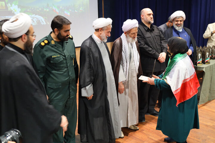 تصاویر/ حضور نماینده ولی‌فقیه مازندران در همایش تجلیل از خادمان و نقش‌آفرینان عرصه حضور در ساری