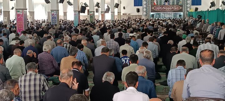 تصاویر/اقامه نماز عبادی سیاسی جمعه در ساوه