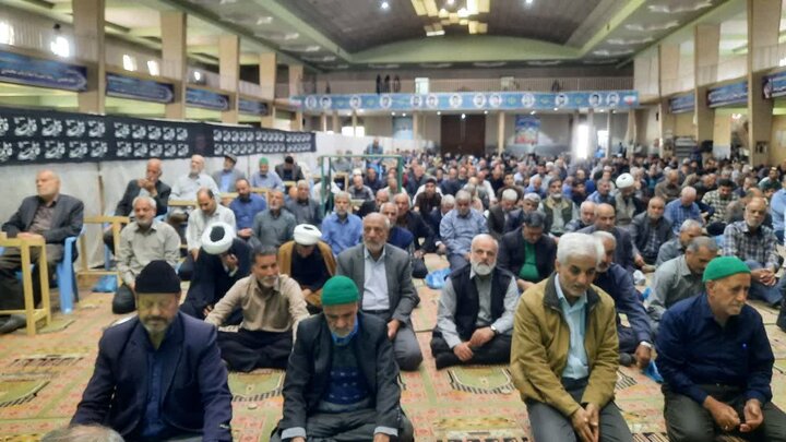 تصاویر/اقامه نماز عبادی سیاسی جمعه در خمین