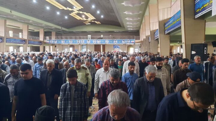 تصاویر/اقامه نماز عبادی سیاسی جمعه در خمین