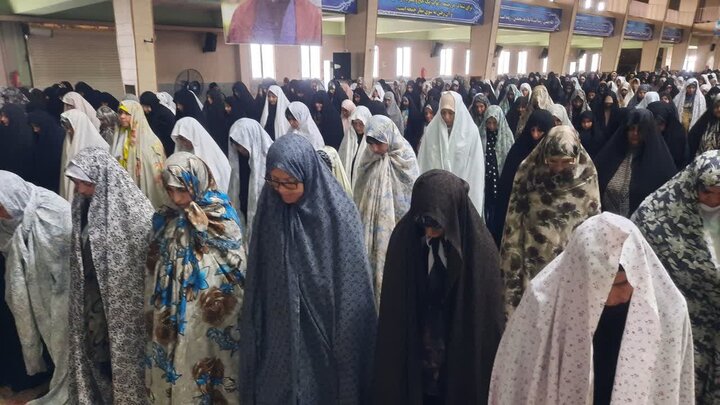تصاویر/اقامه نماز عبادی سیاسی جمعه در خمین